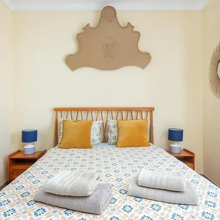 Al - Local Bicuar 3* Olhão