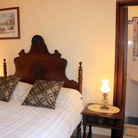 Guest house Al - Local Bicuar 3*